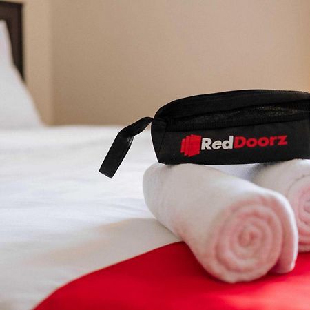 Reddoorz Near Mojokerto Train Station Hotel Buitenkant foto