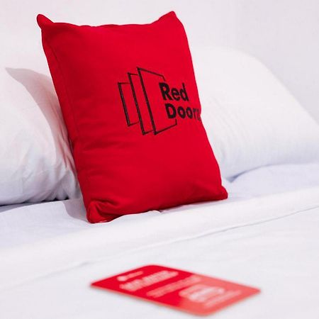 Reddoorz Near Mojokerto Train Station Hotel Buitenkant foto