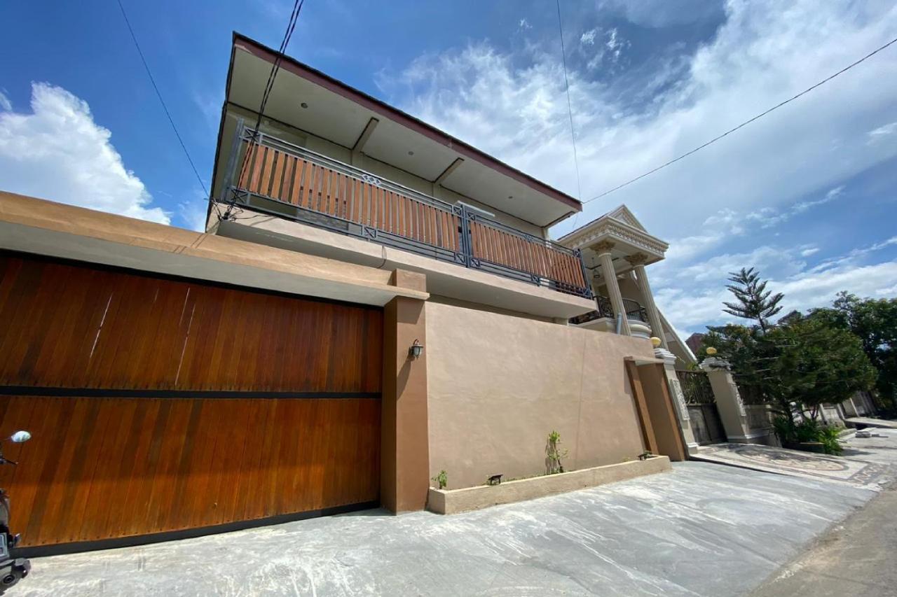 Reddoorz Near Mojokerto Train Station Hotel Buitenkant foto